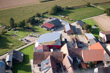 Drohnenbild von Ortsteil Deutschhof in Kapellen-Drusweiler im Bundesland Rheinland-Pfalz, Deutschland