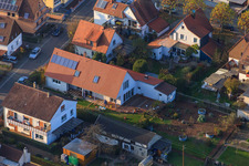 Waldstr in Kandel im Bundesland Rheinland-Pfalz, Deutschland aus der Drohnenperspektive