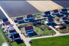 Neubaugebiet Brotäcker, Ahornweg in Steinweiler im Bundesland Rheinland-Pfalz, Deutschland
