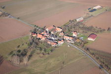 Seebach im Bundesland Bas-Rhin, Frankreich aus der Drohnenperspektive