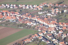 Schleithal im Bundesland Bas-Rhin, Frankreich von einer Drohne aus
