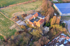 Schrägluftbild von Barthelsmühle im Ortsteil Minderslachen in Kandel im Bundesland Rheinland-Pfalz, Deutschland