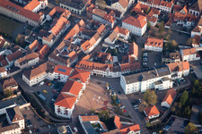 Platz- Ensemble Nardiniplatz im Innenstadt- Zentrum in Germersheim im Bundesland Rheinland-Pfalz, Deutschland