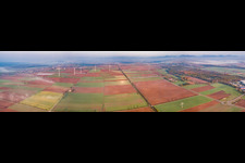 Windpark zwsischen Minfeld und Höfen im Bundesland Rheinland-Pfalz, Deutschland