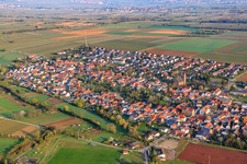 Ortansicht von Südwesten in Essingen im Bundesland Rheinland-Pfalz, Deutschland