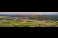 Panorama von Nordwesten in Kandel im Bundesland Rheinland-Pfalz, Deutschland