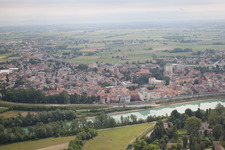 Luftaufnahme von Latisana im Bundesland Friaul-Julisch Venetien, Italien