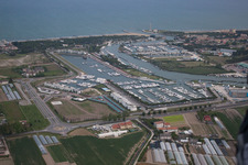Jesolo im Bundesland Metropolitanstadt Venedig, Italien aus der Drohnenperspektive