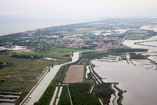 Schrägluftbild von Cavallino im Bundesland Venetien, Italien