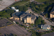 Gebäude und Produktionshallen auf dem Werksgelände des Chemieproduzenten Pfizer Ltd und Discovery Park in Sandwich in England, Vereinigtes Königreich von oben
