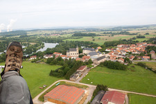 Schrägluftbild von Berg-sur-Moselle, Frankreich