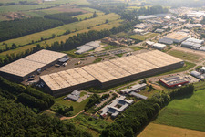 Luftaufnahme von Industriegebiet Horst, Zufall Logistikcenter im Ortsteil Minderslachen in Kandel im Bundesland Rheinland-Pfalz, Deutschland