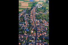 Untere Hauptstr in Herxheim bei Landau im Bundesland Rheinland-Pfalz, Deutschland