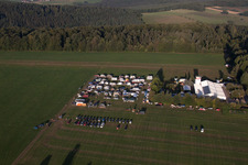 Vielbrunn, großer Flohmarkt am Segelflugplatz zur 1000 Jahr Feier in Michelstadt im Bundesland Hessen, Deutschland