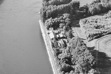 Ziegeleimuseum Sondernheim und Rasthaus am Rheinufer in Germersheim im Bundesland Rheinland-Pfalz, Deutschland