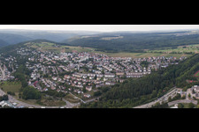 Panorama vom Ortsbereich und der Umgebung im Ortsteil Alzenberg in Calw im Bundesland Baden-Württemberg, Deutschland