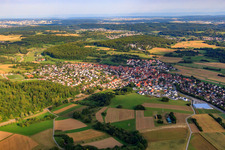 Ortsansicht von Nordwesten in Gechingen im Bundesland Baden-Württemberg, Deutschland