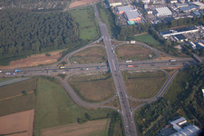 A5 Ausfahrt KA Nord im Ortsteil Durlach in Karlsruhe im Bundesland Baden-Württemberg, Deutschland