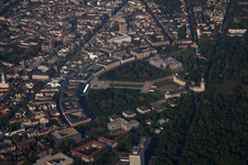 Luftbild von Karlsruhe, Zirkel und Schloss im Ortsteil Innenstadt-West im Bundesland Baden-Württemberg, Deutschland