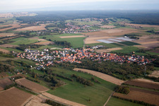 Morsbronn-les-Bains im Bundesland Bas-Rhin, Frankreich von oben gesehen
