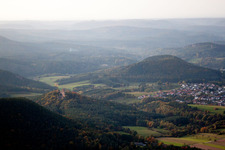 Busenberg im Bundesland Rheinland-Pfalz, Deutschland aus der Luft