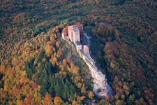 Luftaufnahme von Annweiler, Burg Trifels, in Annweiler am Trifels im Bundesland Rheinland-Pfalz, Deutschland