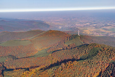 Sendemast am Col de Pigeonnier in Wissembourg im Bundesland Bas-Rhin, Frankreich