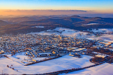 Stadtübersicht aus Südosten im Winter bei Schnee in Bad Bergzabern im Bundesland Rheinland-Pfalz, Deutschland