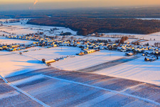 Gräfenberghalle im Winter bei Schnee aus Nordwesten in Freckenfeld im Bundesland Rheinland-Pfalz, Deutschland