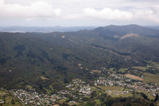 Driving Creek im Bundesland Waikato, Neuseeland von oben