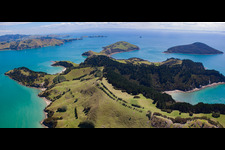 Whanganui Island im Bundesland Waikato, Neuseeland von oben gesehen