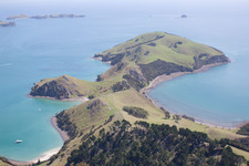 Drohnenbild von Whanganui Island im Bundesland Waikato, Neuseeland