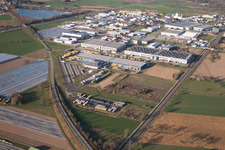 Schrägluftbild von Lagerhallen und Speditionsgebäude der Dachser GmbH & Co.KG in Malsch im Bundesland Baden-Württemberg, Deutschland