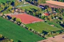 Luftbild von Fussballplätze des TB Jahn Zeiskam 1896 e.v im Bundesland Rheinland-Pfalz, Deutschland