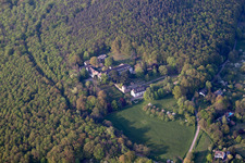 Gœrsdorf im Bundesland Bas-Rhin, Frankreich von einer Drohne aus