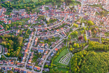 Lindenstr im Ortsteil Berghausen in Pfinztal im Bundesland Baden-Württemberg, Deutschland