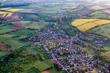 Vor der ICE-Talbrücke im Ortsteil Bauerbach in Bretten im Bundesland Baden-Württemberg, Deutschland