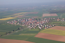 Luftbild von Ortsteil Dipbach in Bergtheim im Bundesland Bayern, Deutschland