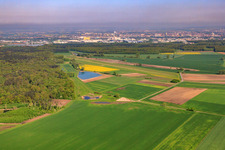 Queranflug zur Zwo Acht von EDSF in Gochsheim im Bundesland Bayern, Deutschland