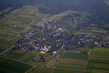 Ortsansicht der Straßen und Häuser der Wohngebiete im Ortsteil Bickelsberg in Rosenfeld im Bundesland Baden-Württemberg, Deutschland