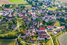 Schrägluftbild von Ortsteil Lippertsreute in Überlingen im Bundesland Baden-Württemberg, Deutschland