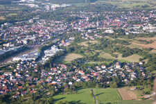 Schrägluftbild von Ortsteil Rinklingen in Bretten im Bundesland Baden-Württemberg, Deutschland