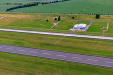 Stöhr Logistik GmbH am Flugplatz Cochstedt in Hecklingen im Bundesland Sachsen-Anhalt, Deutschland