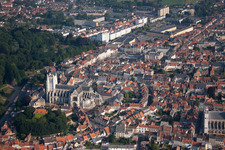 Luftbild von Ortsteil Centre Ville-Bruyères in Longuenesse im Bundesland Pas-de-Calais, Frankreich