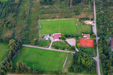 Luftbild von Schützenverein, Fussballplatz und Tennisplatz Steinweiler im Bundesland Rheinland-Pfalz, Deutschland