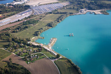 Luftaufnahme von Lauterbourg, Baggersee im Bundesland Bas-Rhin, Frankreich