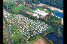 Luftaufnahme von Camping-Resort Rülzheim am Freitzeitzentrum mit Eventkuppel Dampfnudel im Bundesland Rheinland-Pfalz, Deutschland
