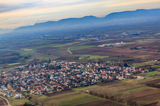 Luftbild von Dorfansicht im Winter von Osten in Zeiskam im Bundesland Rheinland-Pfalz, Deutschland