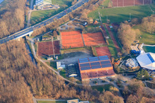 Luftbild von Veranstaltungshalle und Sportplätze beim Cuppamare des SV 08 Kuppenheim und des Tennisclub Kuppenheim im Bundesland Baden-Württemberg, Deutschland