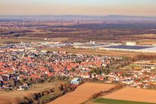 Industriegebiet Interpark aus Südwesten im Winter in Offenbach an der Queich im Bundesland Rheinland-Pfalz, Deutschland von oben